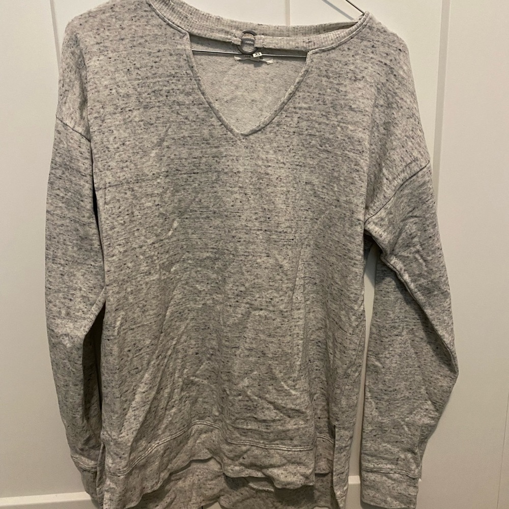 V-neck crew neck sweatshirt